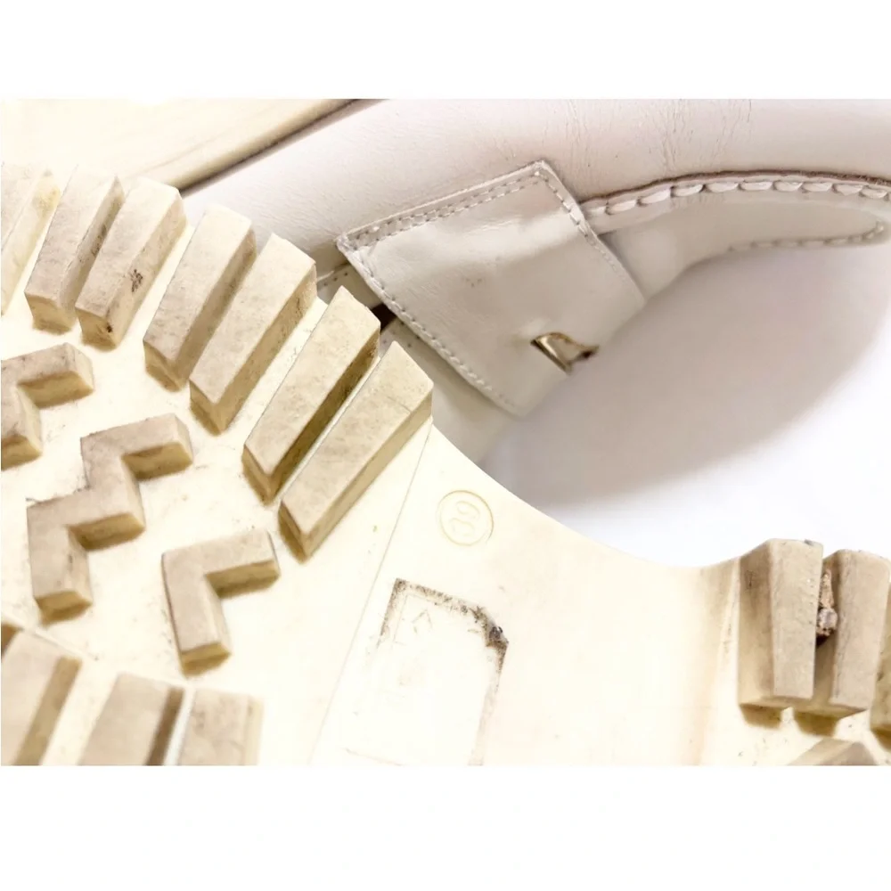 Steve Madden Lawrence chunky Off-White Loafers with gold Detail size 9
